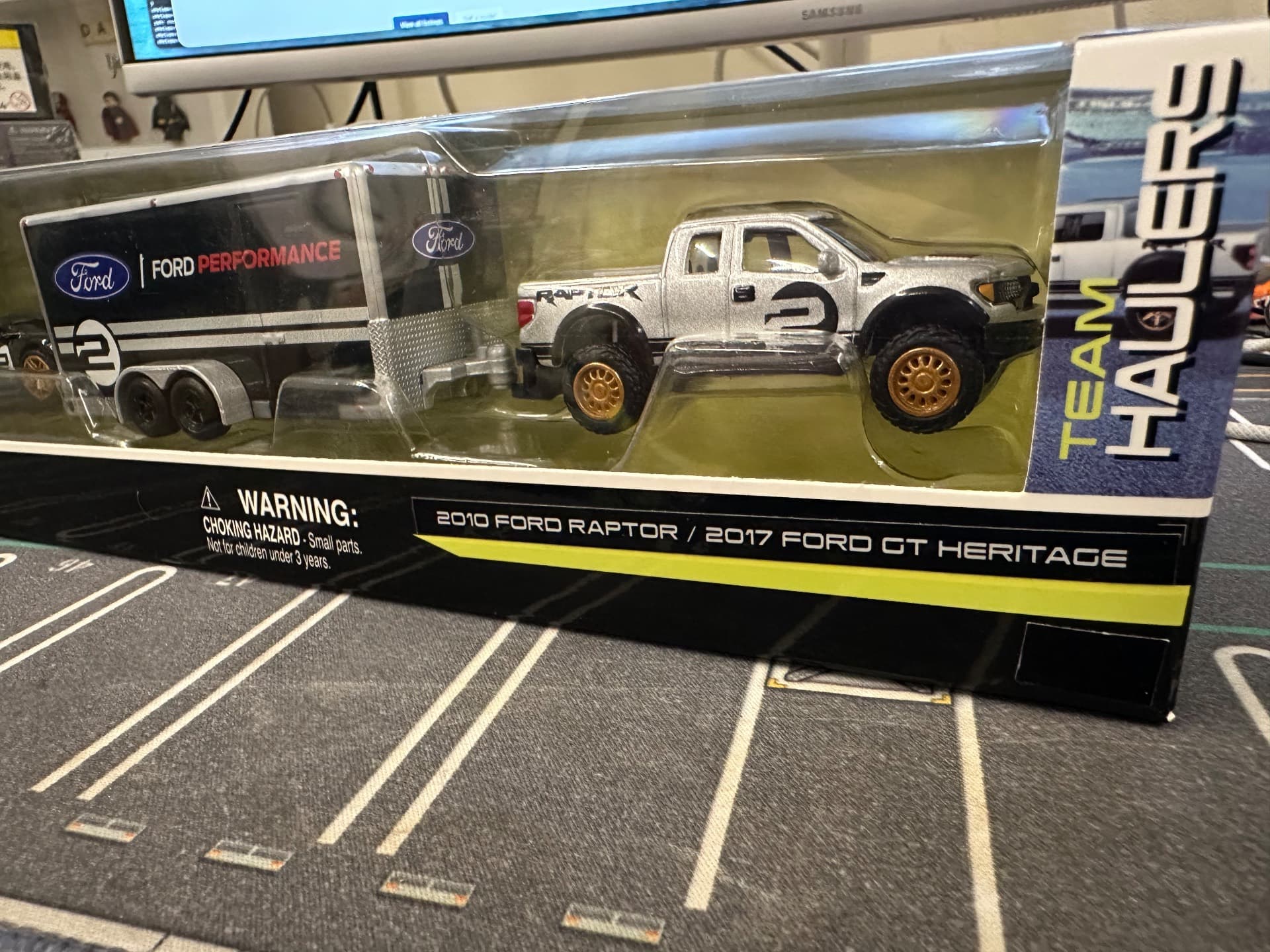 Maisto Design Ford Raptor and Ford GT Heritage