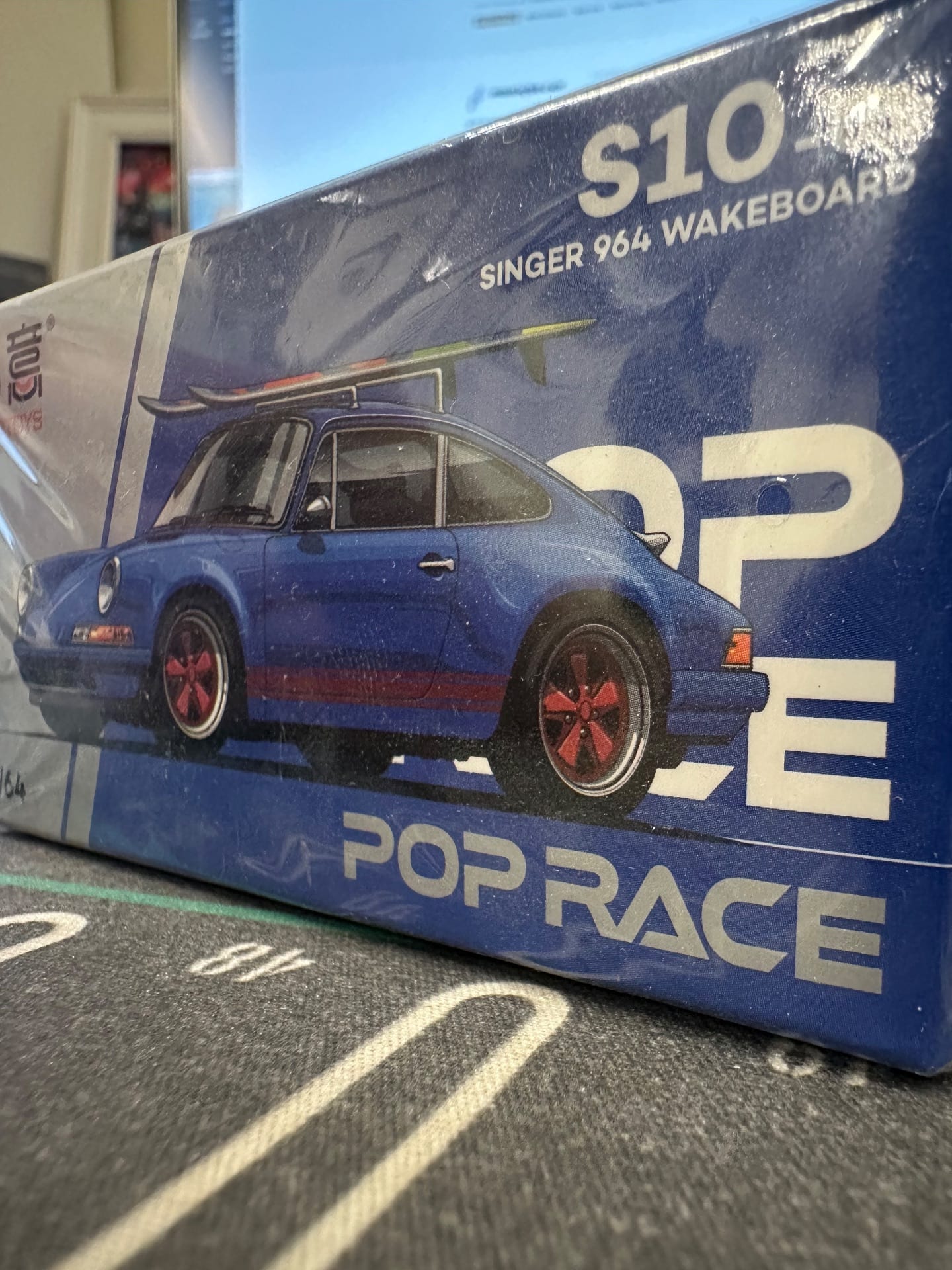 Pop Race Porsche 964 Singer Wakeboard