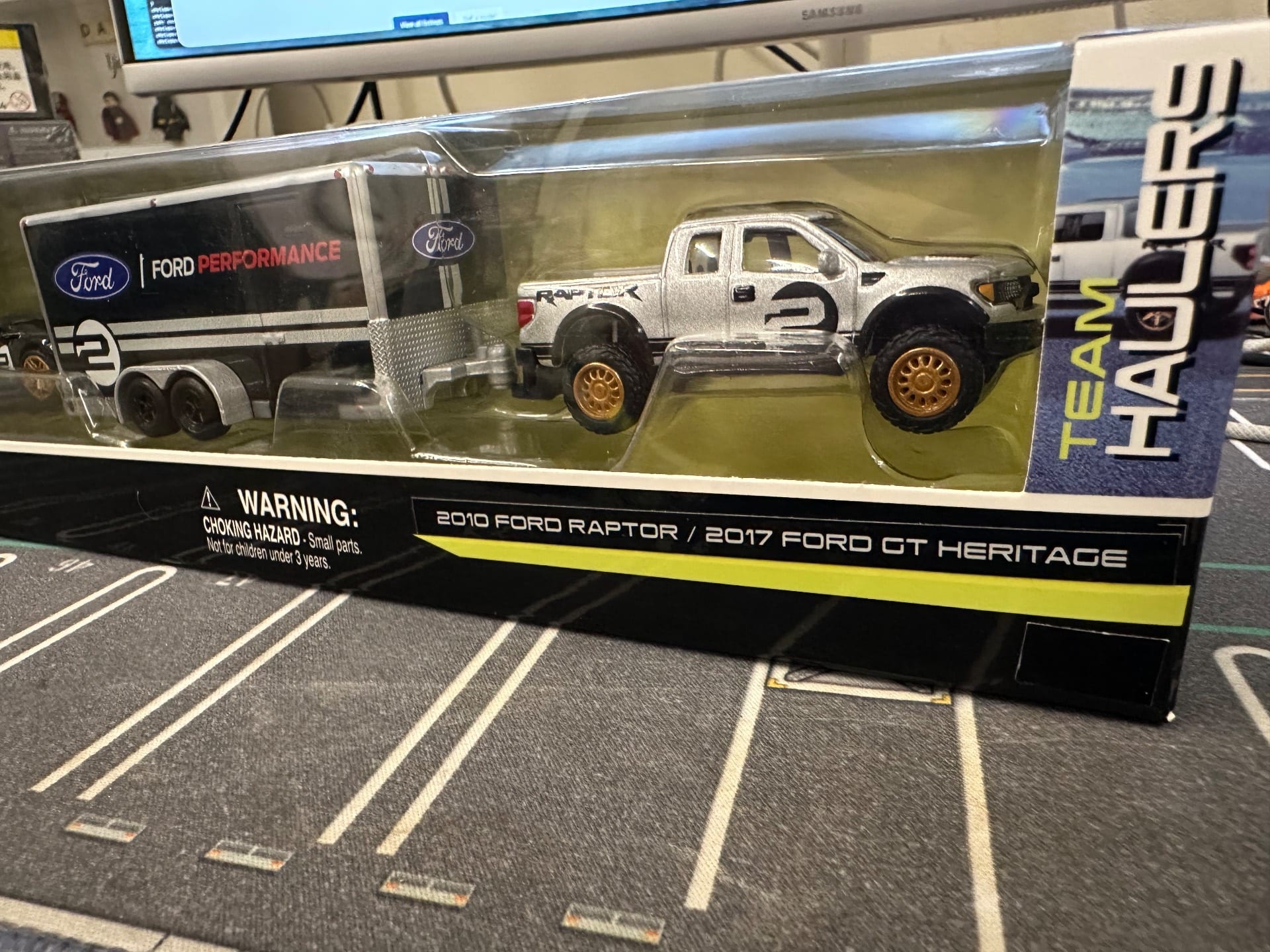 Maisto Design Ford Raptor and Ford GT Heritage